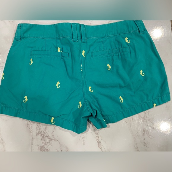 Old navy shorts - Picture 2 of 2